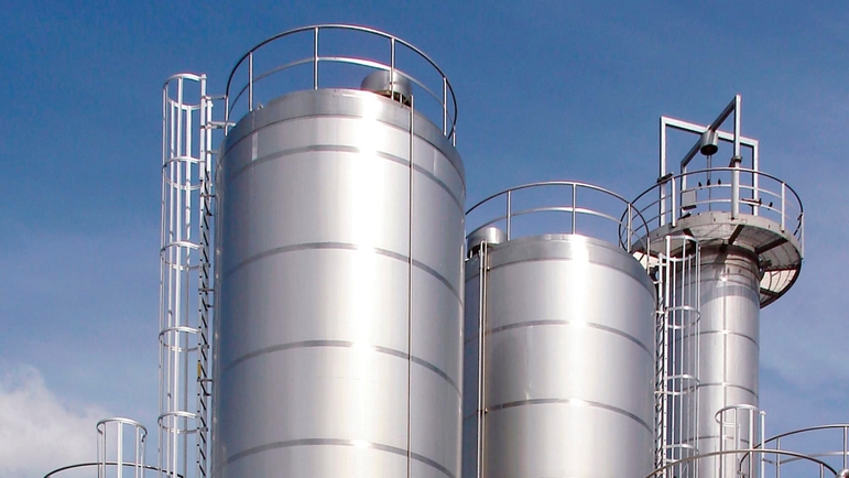 Tank gauging in the food and beverages industry