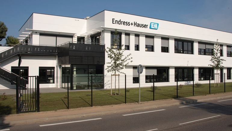 Instalações da Endress+Hauser e Kaiser Optical Systems Kaiser em Lyon, França.