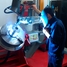 Endress+Hauser Flow China, Suzhou, homem soldando tubo de medição