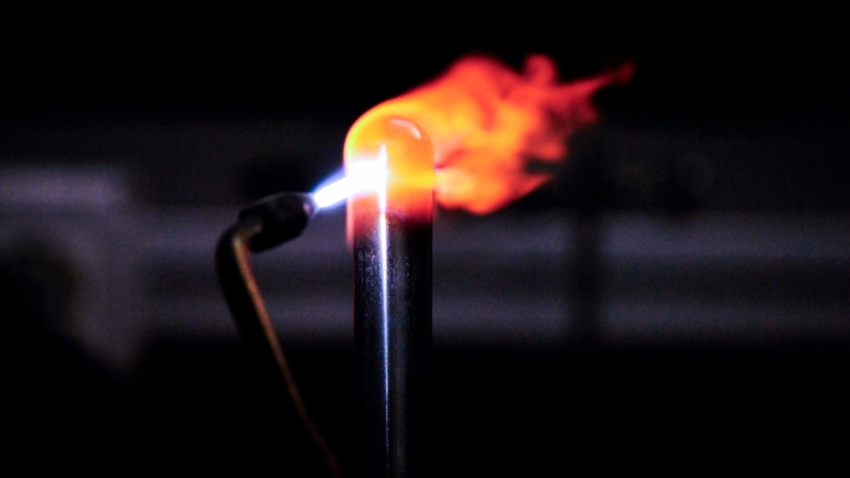 Produção de sensores de temperatura na Endress+Hauser Temperature+System Products Itália