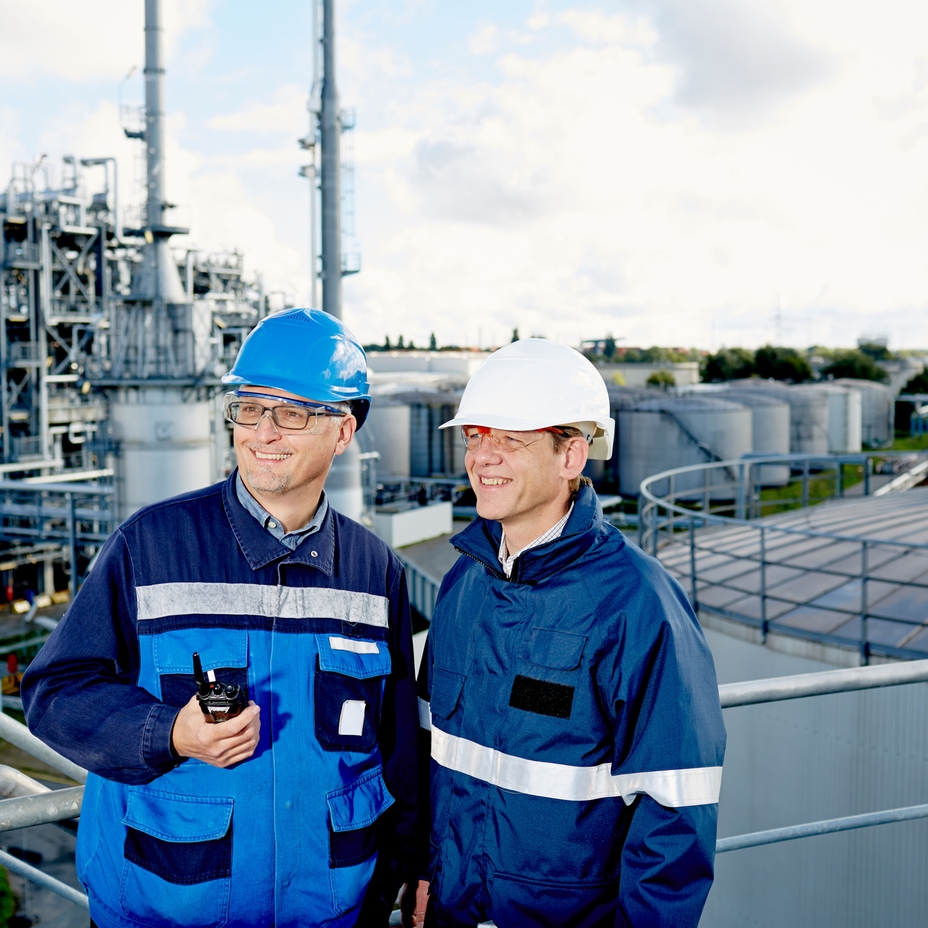 Visita a um cliente da Endress+Hauser em uma refinaria