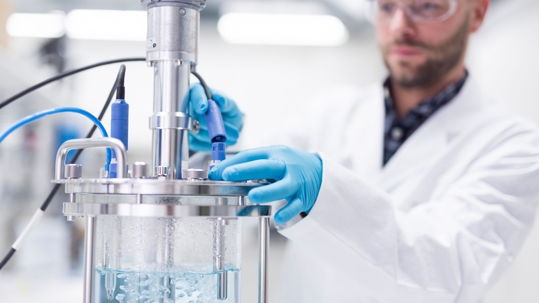 For years, Endress+Hauser has placed a strategic focus on process and laboratory analysis.