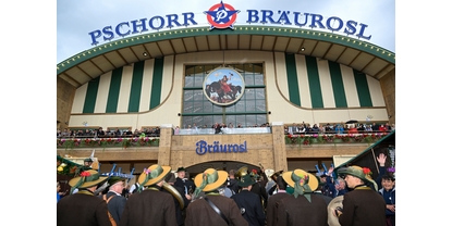 Tenda de festival da Pschorr Bräurosl na Oktoberfest Munich