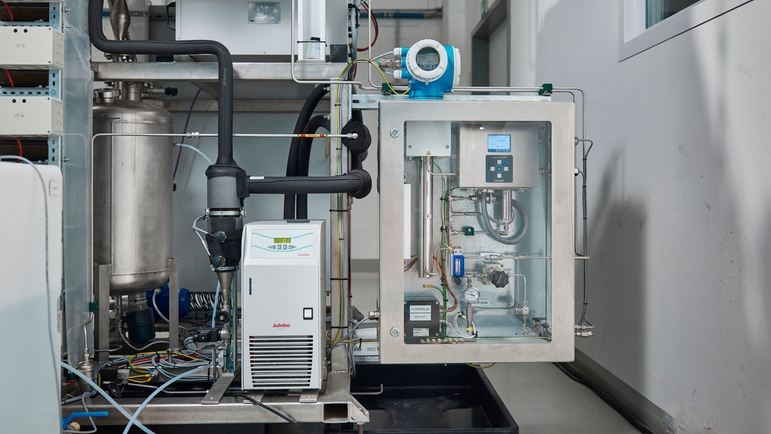 Analisador de gás TDLAS J22 e analisador de oxigênio OXY5500 da Endress+Hauser para traços de umidade e oxigênio